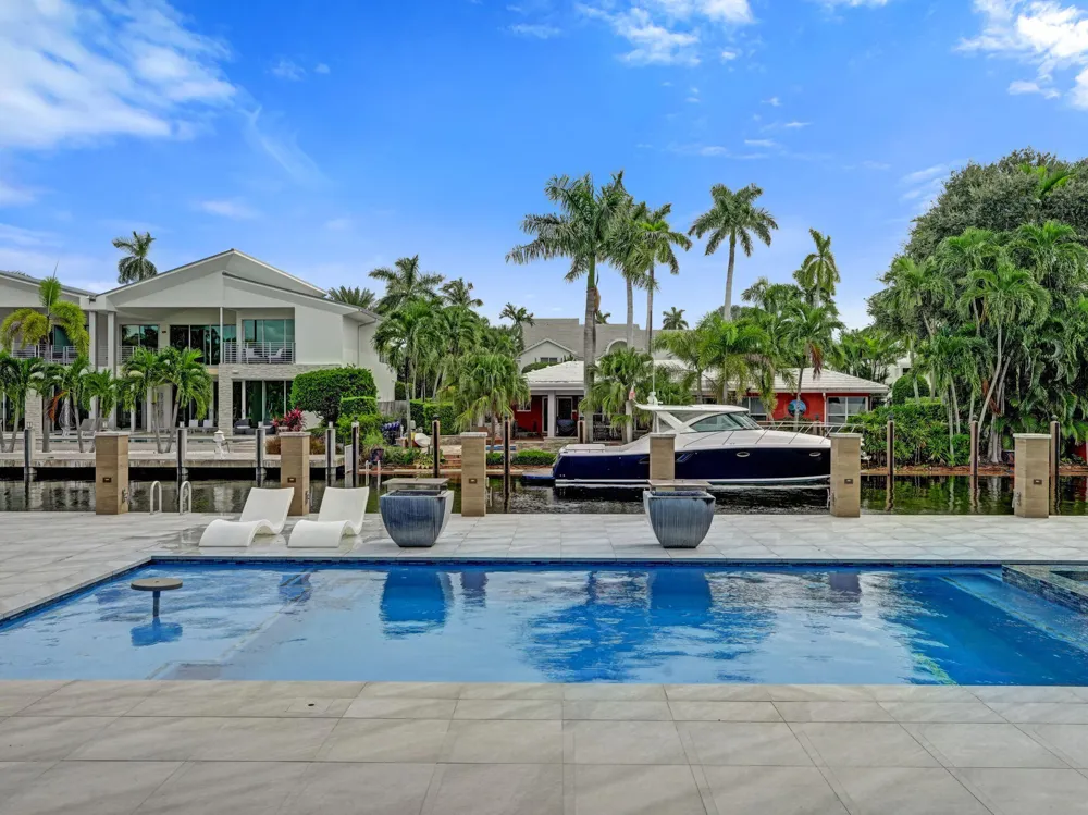 424 COCONUT ISLE DRIVE Fort Lauderdale, FL 33301