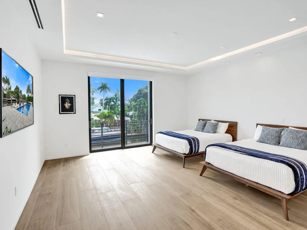 424 COCONUT ISLE DRIVE Fort Lauderdale, FL 33301