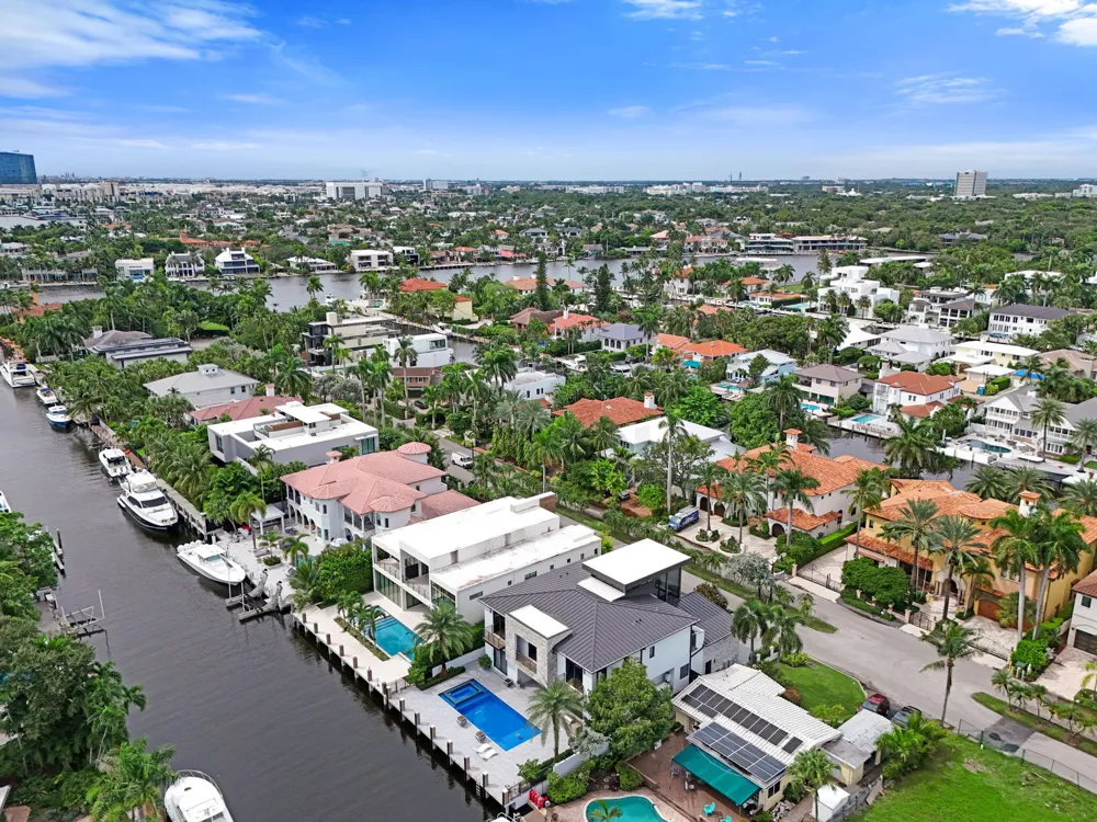 424 COCONUT ISLE DRIVE Fort Lauderdale, FL 33301