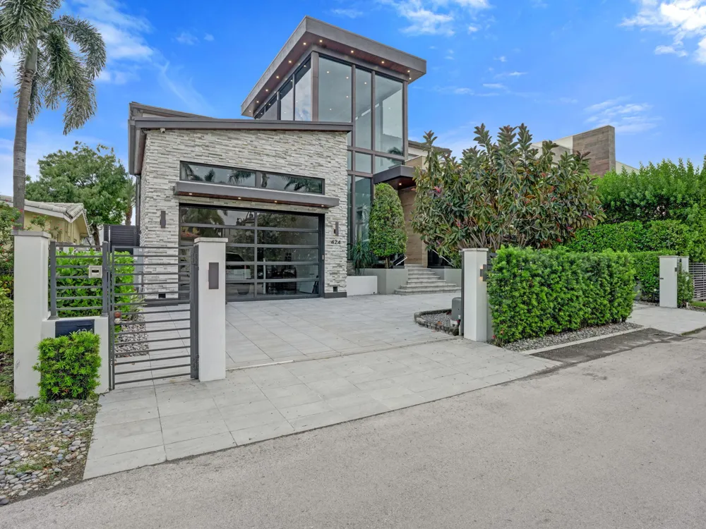 424 COCONUT ISLE DRIVE Fort Lauderdale, FL 33301