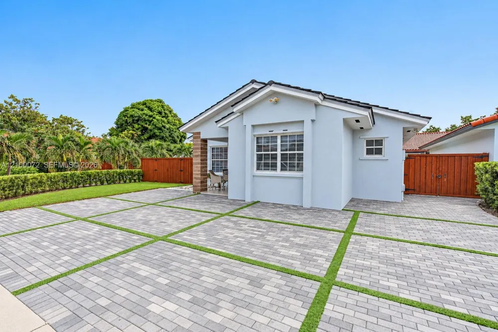 11330 SW 143rd Ct Miami, FL 33186