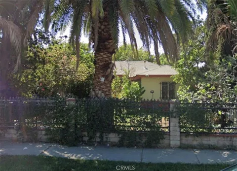 11465 Amboy Ave.