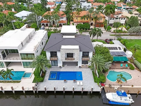 424 COCONUT ISLE DRIVE