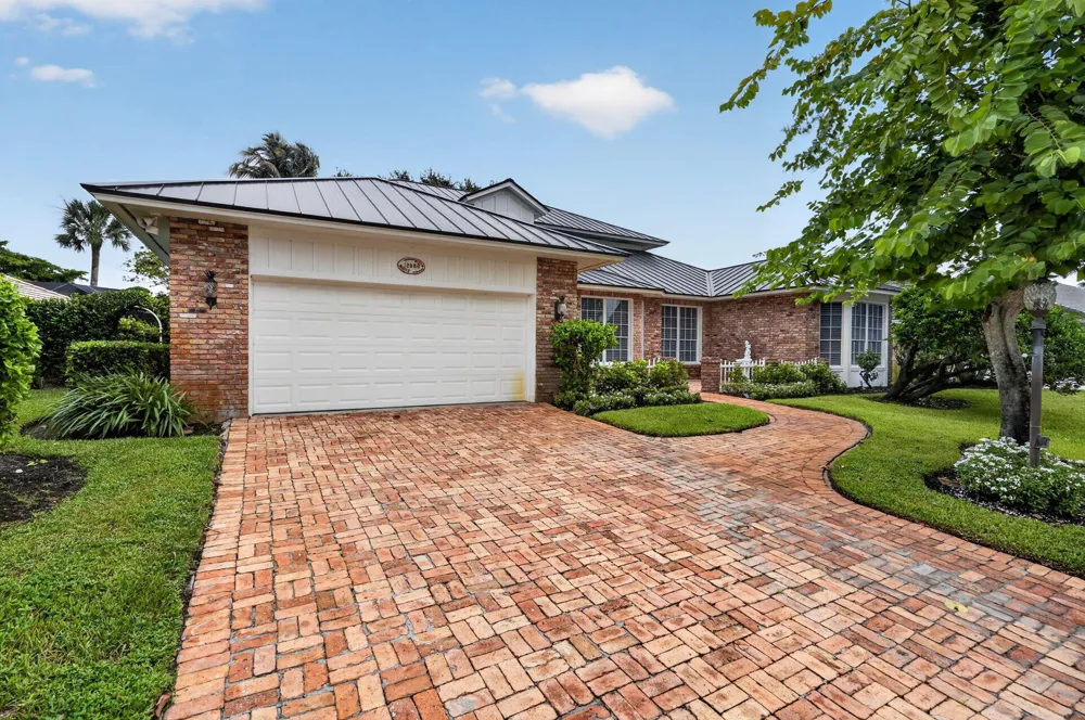 12886 LA ROCHELLE CIRCLE Palm Beach Gardens, FL 33410
