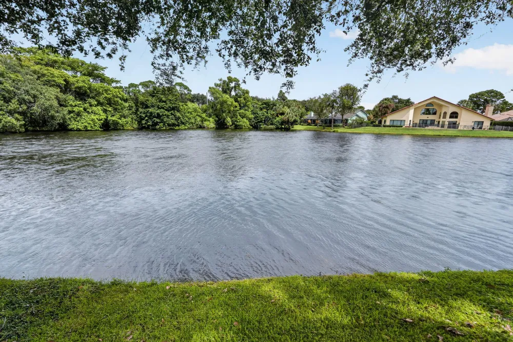 12886 LA ROCHELLE CIRCLE Palm Beach Gardens, FL 33410
