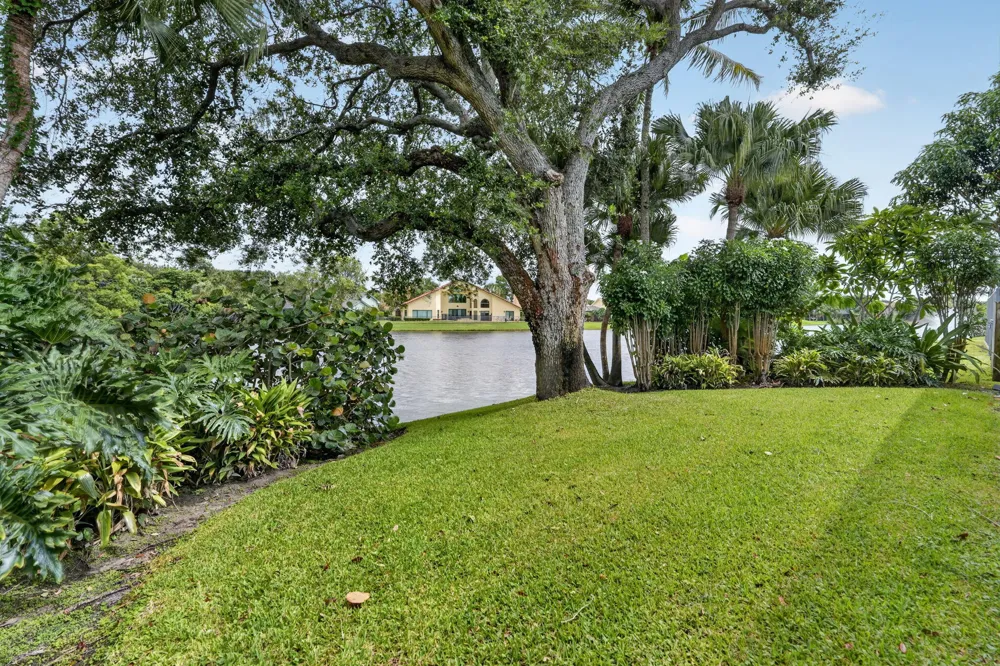 12886 LA ROCHELLE CIRCLE Palm Beach Gardens, FL 33410
