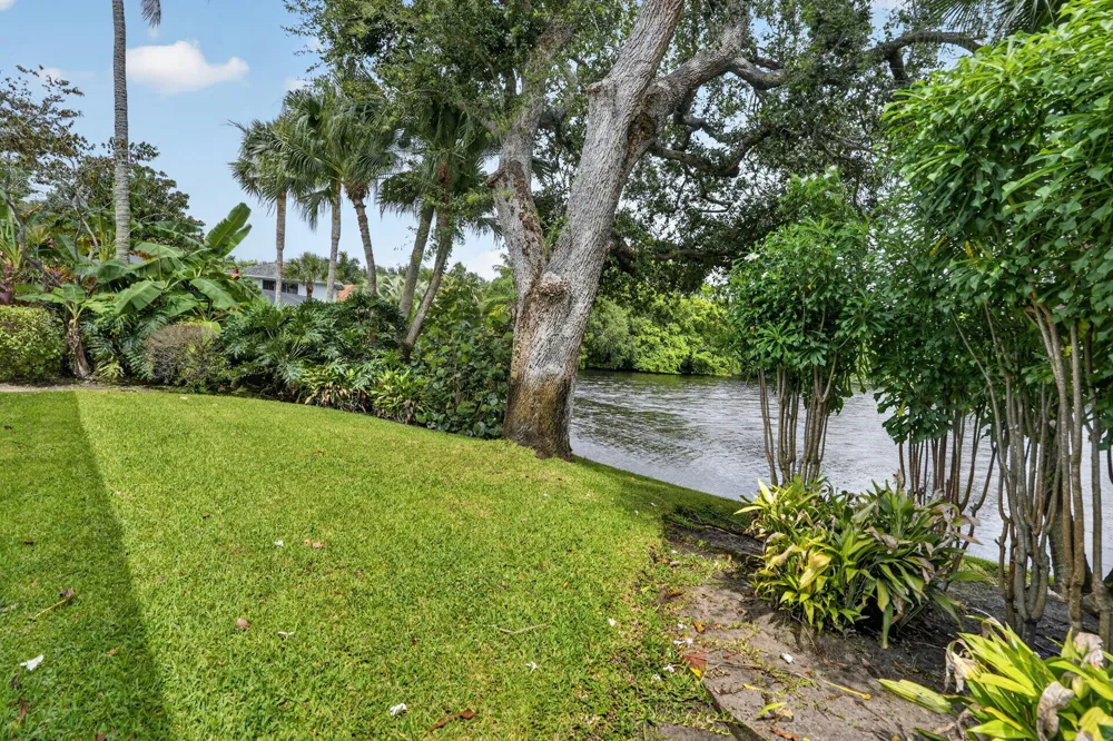 12886 LA ROCHELLE CIRCLE Palm Beach Gardens, FL 33410