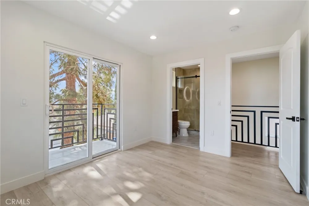 13564 Polk Street Sylmar, CA 91342