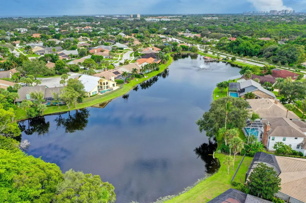 12886 LA ROCHELLE CIRCLE Palm Beach Gardens, FL 33410