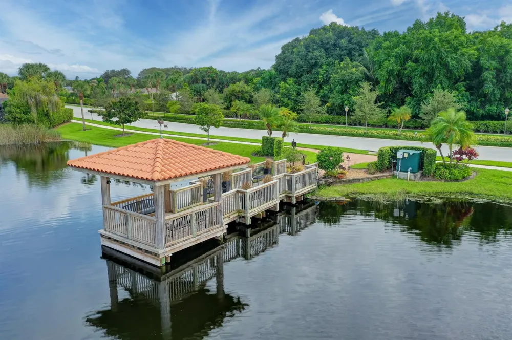 12886 LA ROCHELLE CIRCLE Palm Beach Gardens, FL 33410