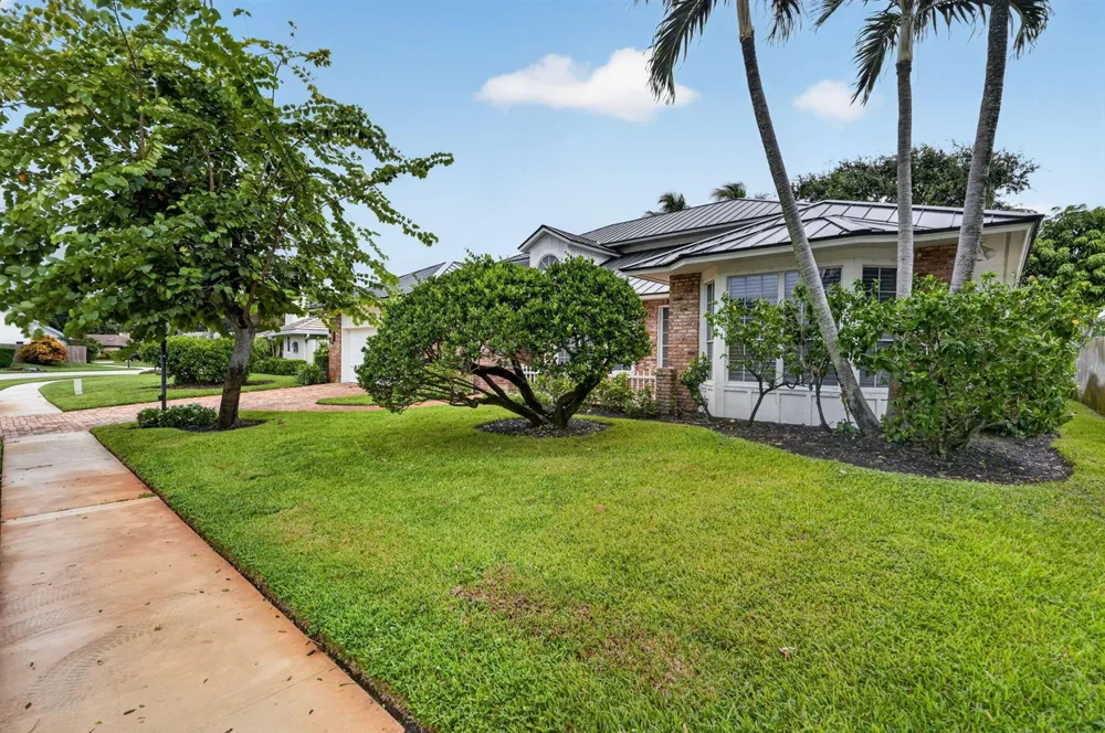 12886 LA ROCHELLE CIRCLE Palm Beach Gardens, FL 33410