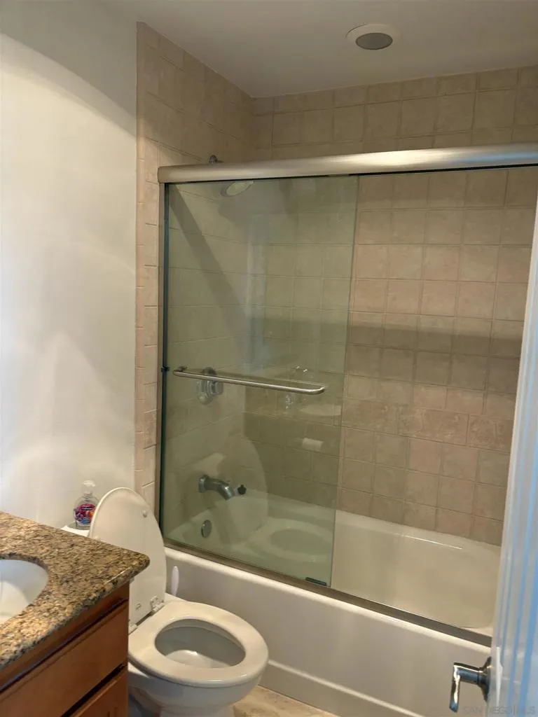 374 ORANGE AVE #E Coronado, CA 92118