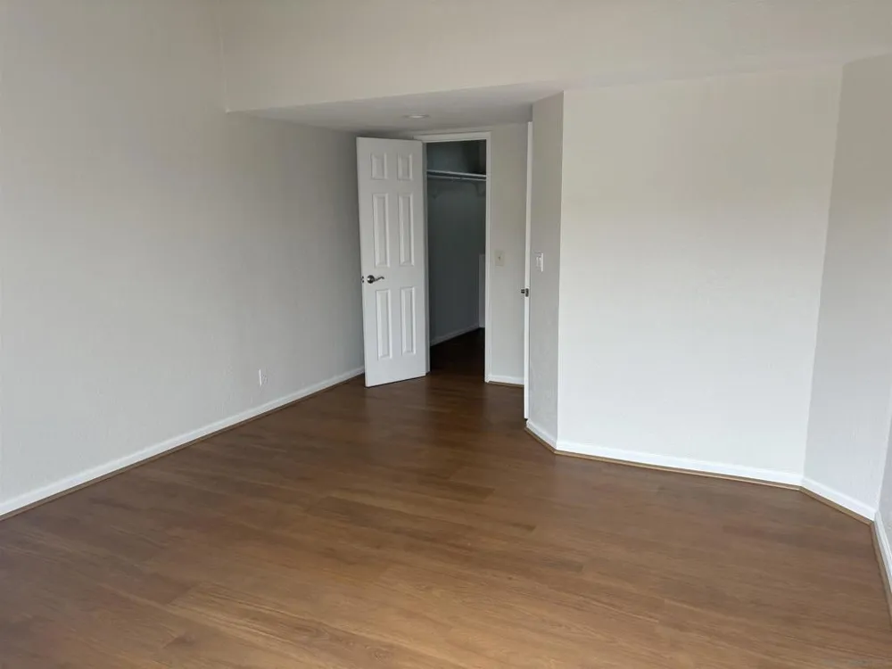 374 ORANGE AVE #E Coronado, CA 92118