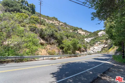 996 Old Topanga Cyn