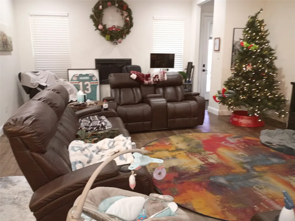 2806 Hackberry Drive Ennis, TX 75119