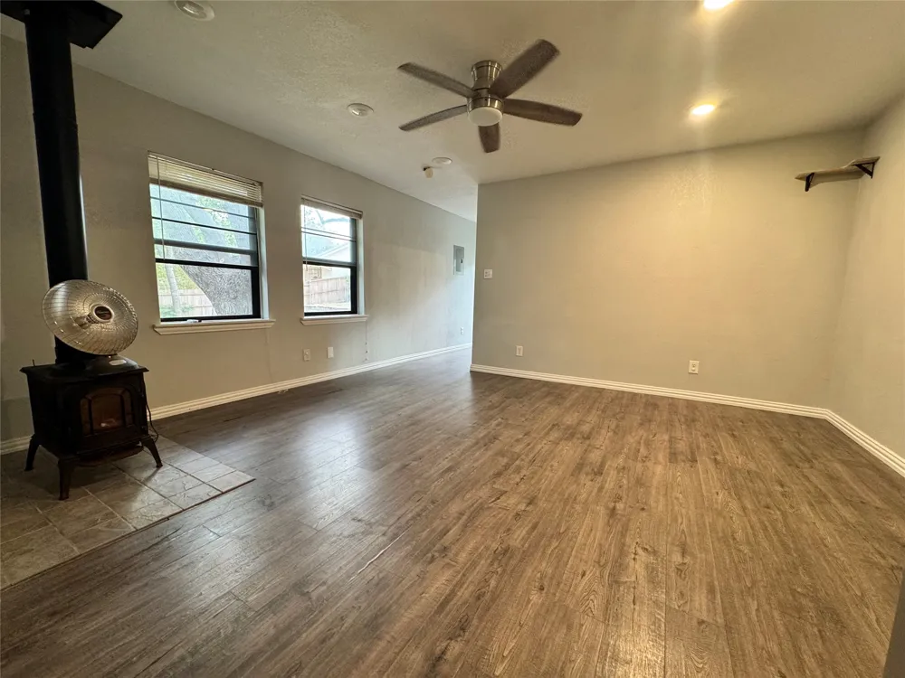 4225 Sue Court Lake Worth, TX 76135