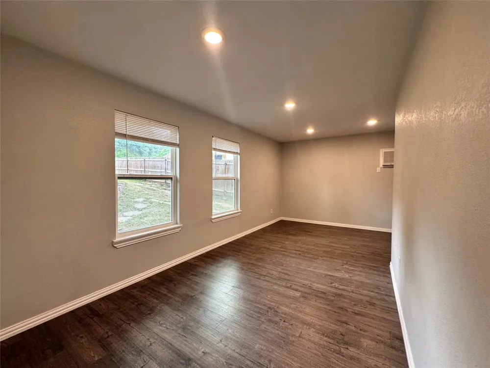 4225 Sue Court Lake Worth, TX 76135