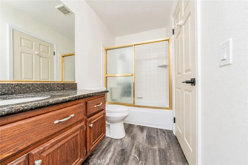 25099 Calle Entradero Murrieta, CA 92563