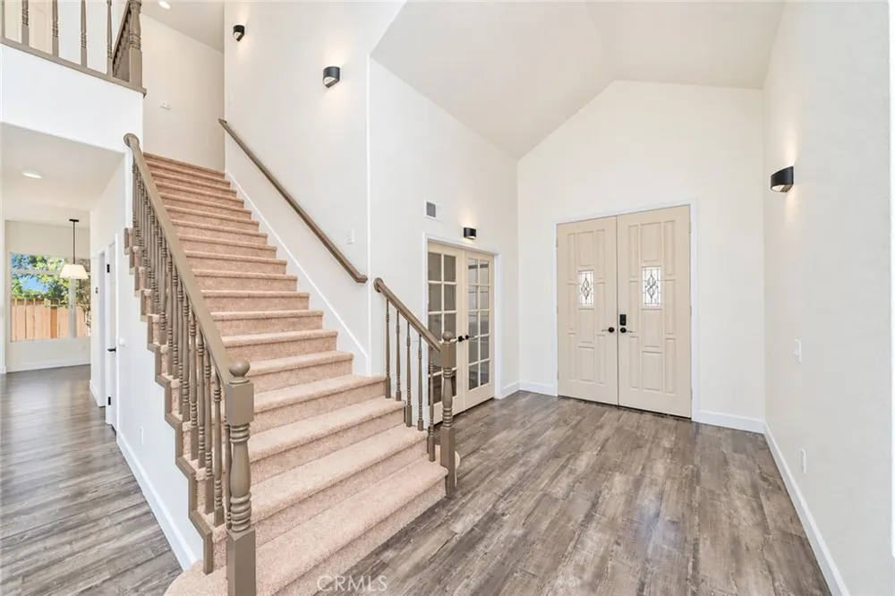 25099 Calle Entradero Murrieta, CA 92563