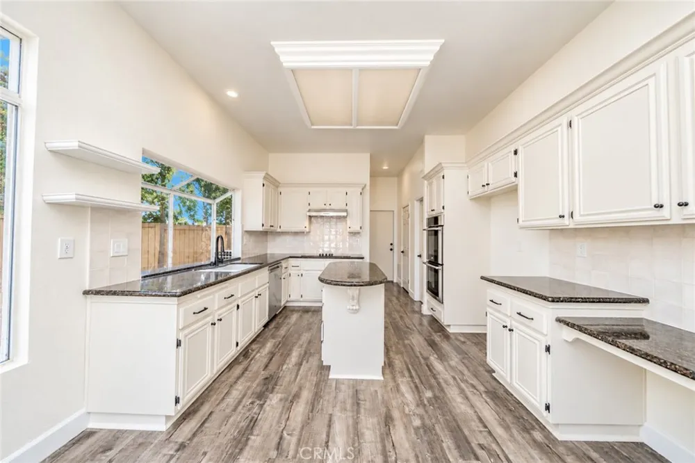25099 Calle Entradero Murrieta, CA 92563