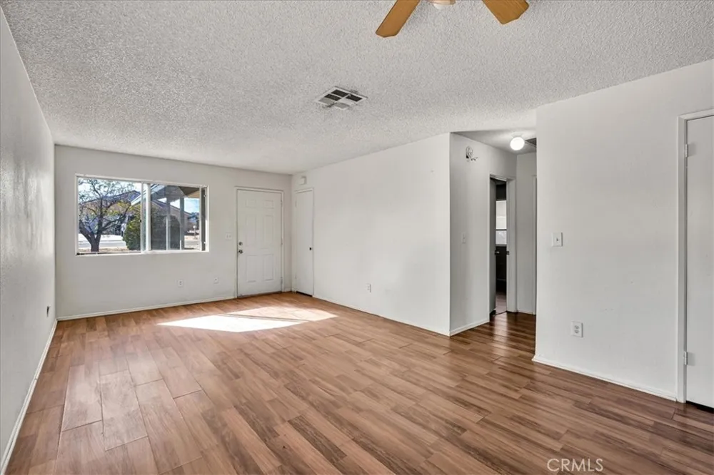 6211 Daisy Avenue 29 Palms, CA 92277