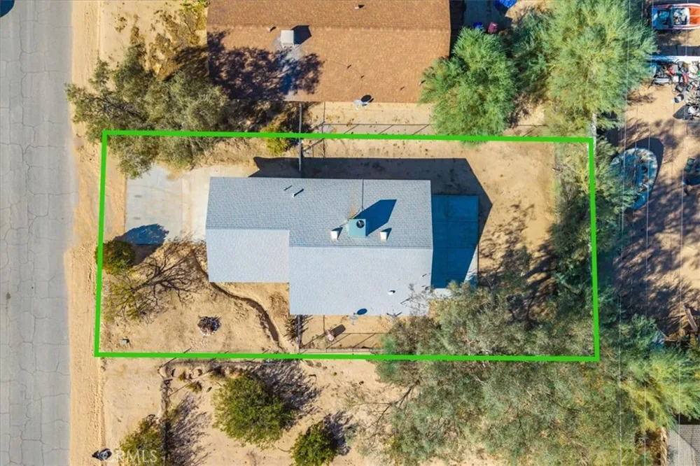 6211 Daisy Avenue 29 Palms, CA 92277