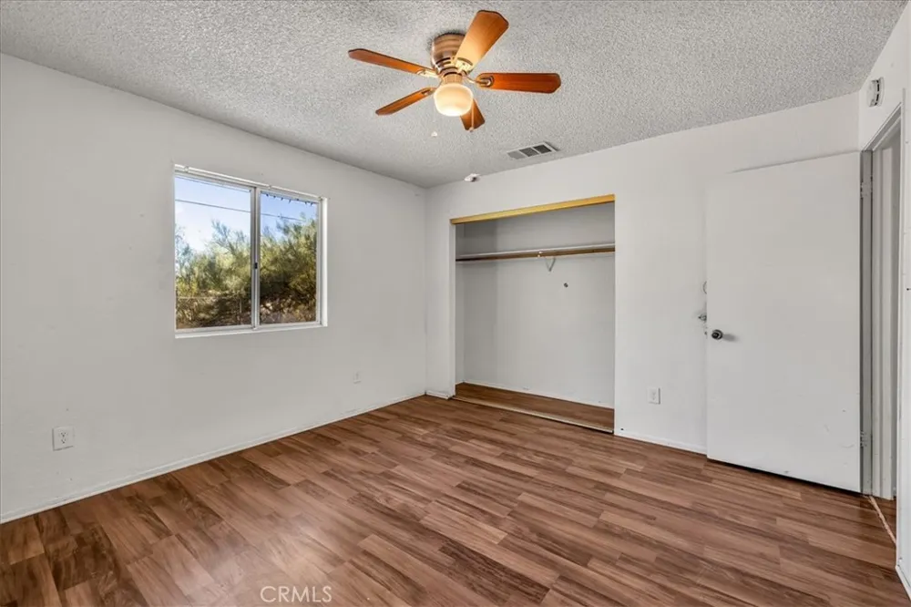 6211 Daisy Avenue 29 Palms, CA 92277