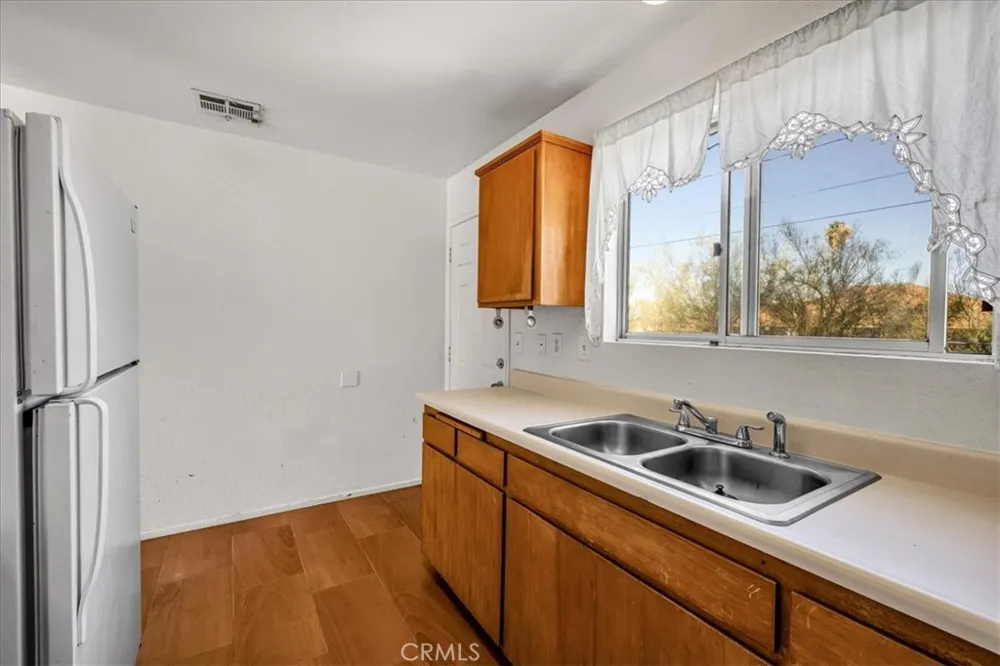 6211 Daisy Avenue 29 Palms, CA 92277