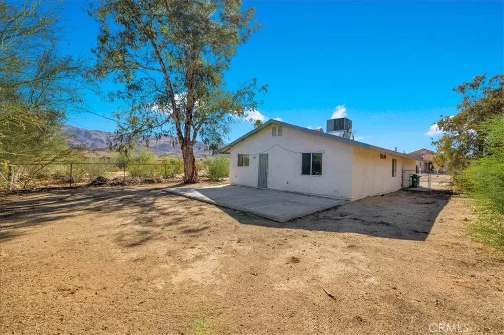 6211 Daisy Avenue 29 Palms, CA 92277