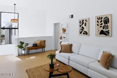 4261 Las Virgenes Road #2 Calabasas, CA 91302