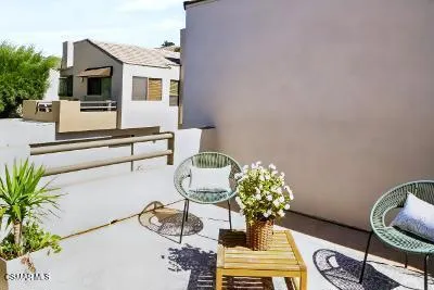 4261 Las Virgenes Road #2 Calabasas, CA 91302