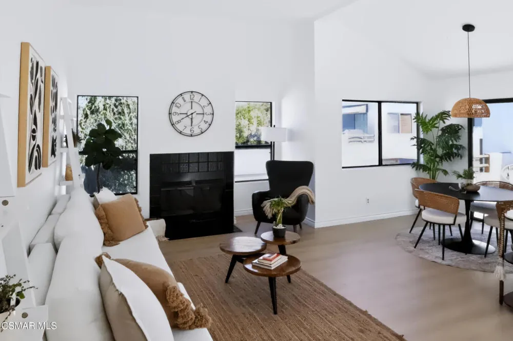 4261 Las Virgenes Road #2 Calabasas, CA 91302