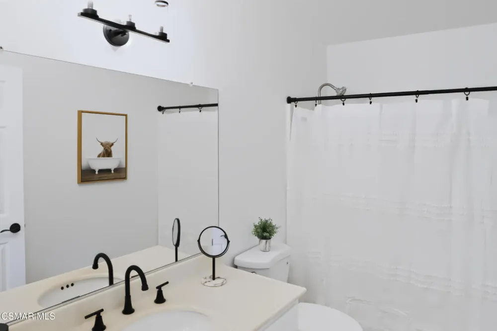 4261 Las Virgenes Road #2 Calabasas, CA 91302