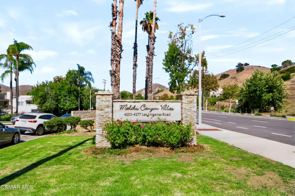 4261 Las Virgenes Road #2 Calabasas, CA 91302