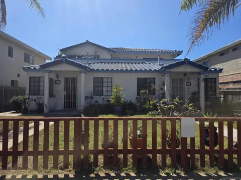 235 Daisy Ave
