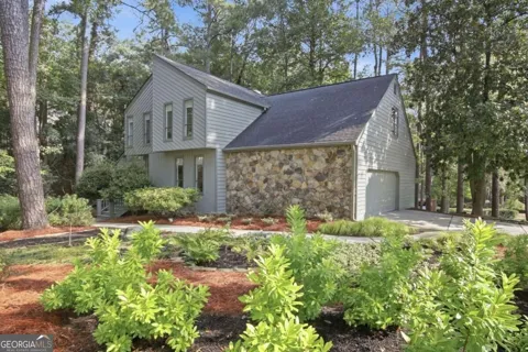 2222 Chimney Springs DR