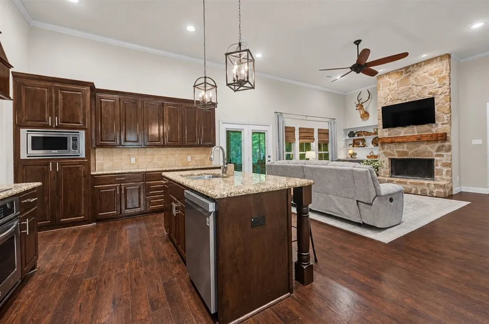 10395 County Road 740 Princeton, TX 75407