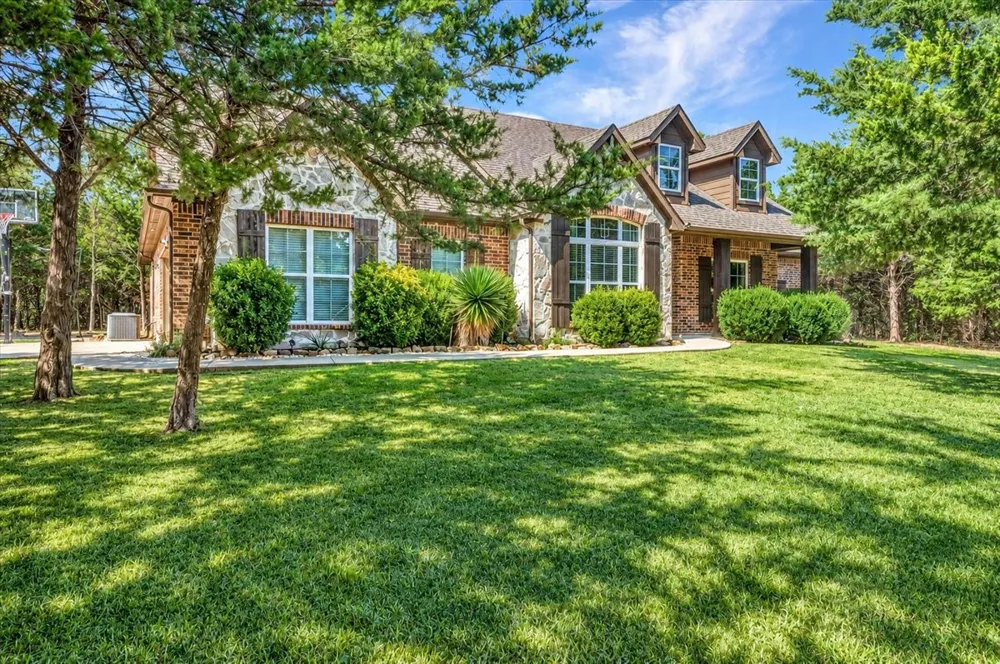 10395 County Road 740 Princeton, TX 75407