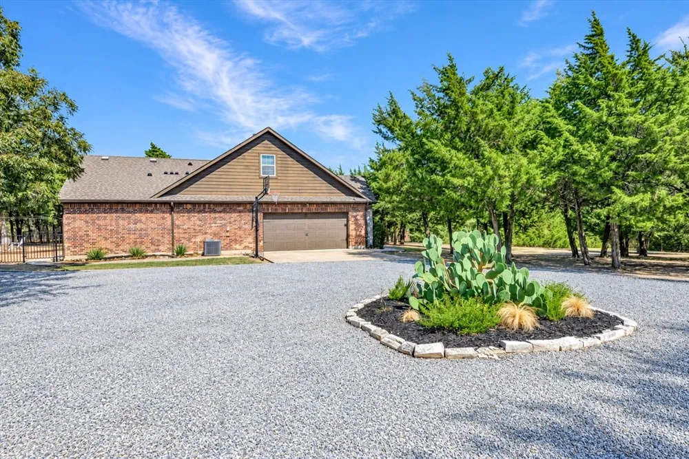 10395 County Road 740 Princeton, TX 75407