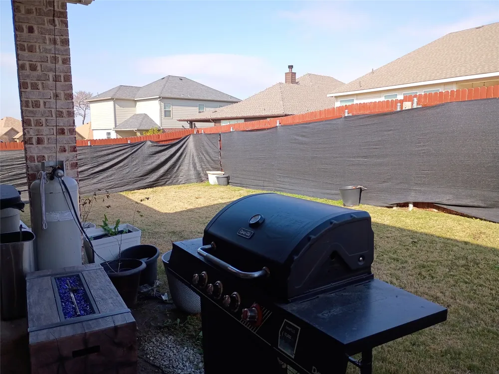 2806 Hackberry Drive Ennis, TX 75119