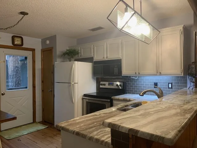 1042 Winding Trail Holly Lake Ranch, TX 75765