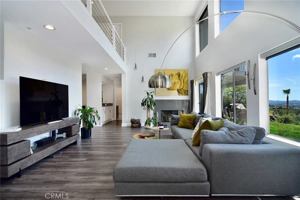 24574 Overland Drive West Hills, CA 91304