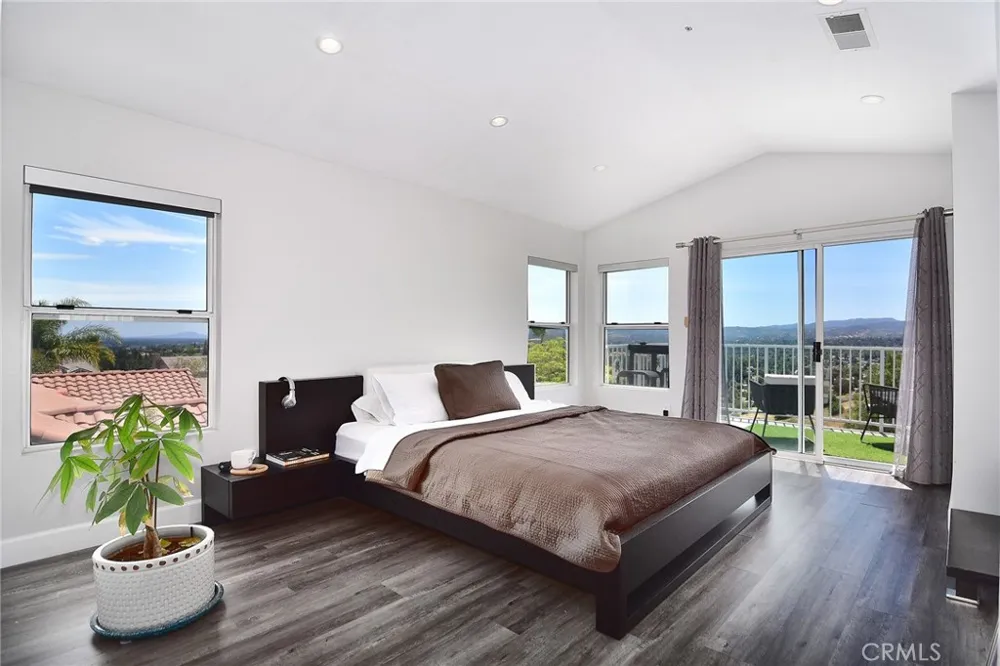 24574 Overland Drive West Hills, CA 91304