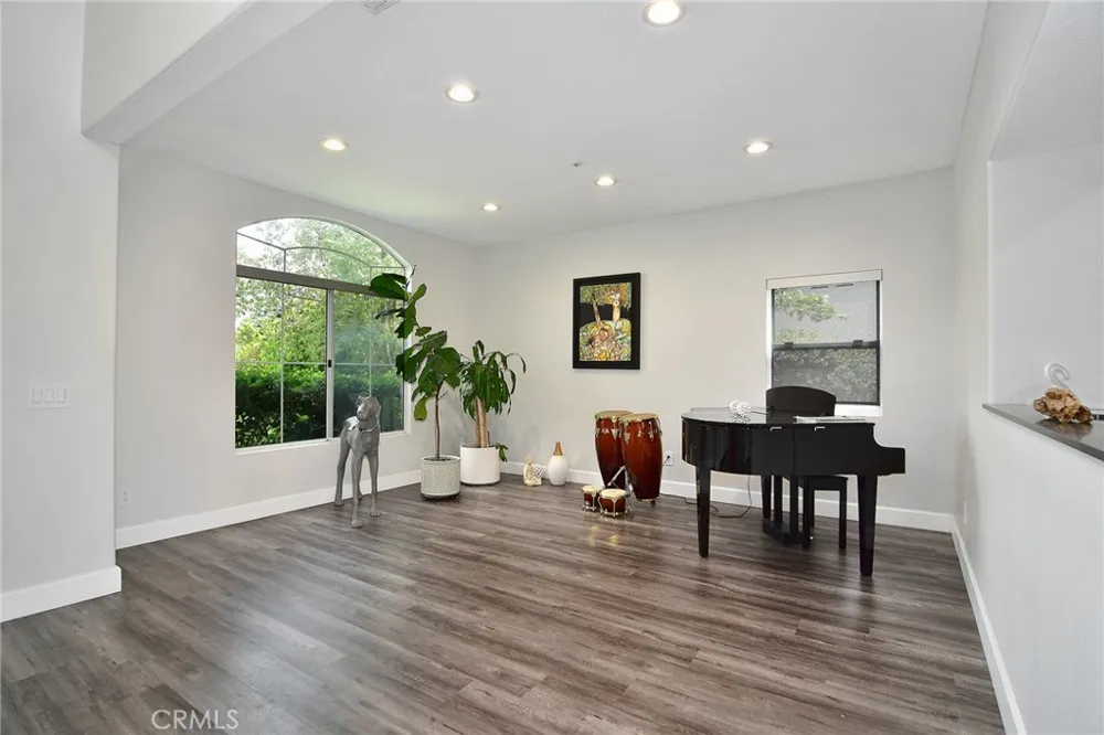 24574 Overland Drive West Hills, CA 91304