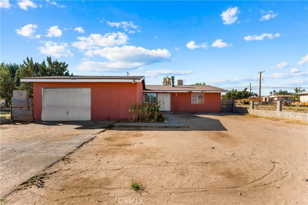 16227 Juniper Hesperia, CA 92345