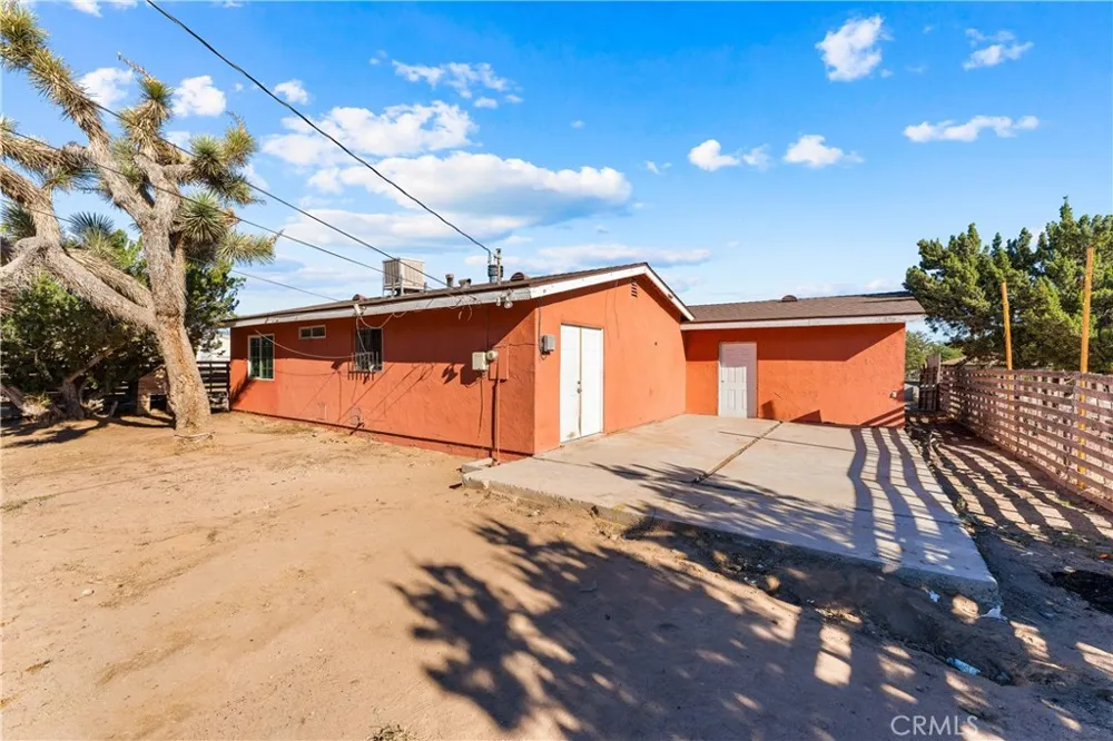 16227 Juniper Hesperia, CA 92345