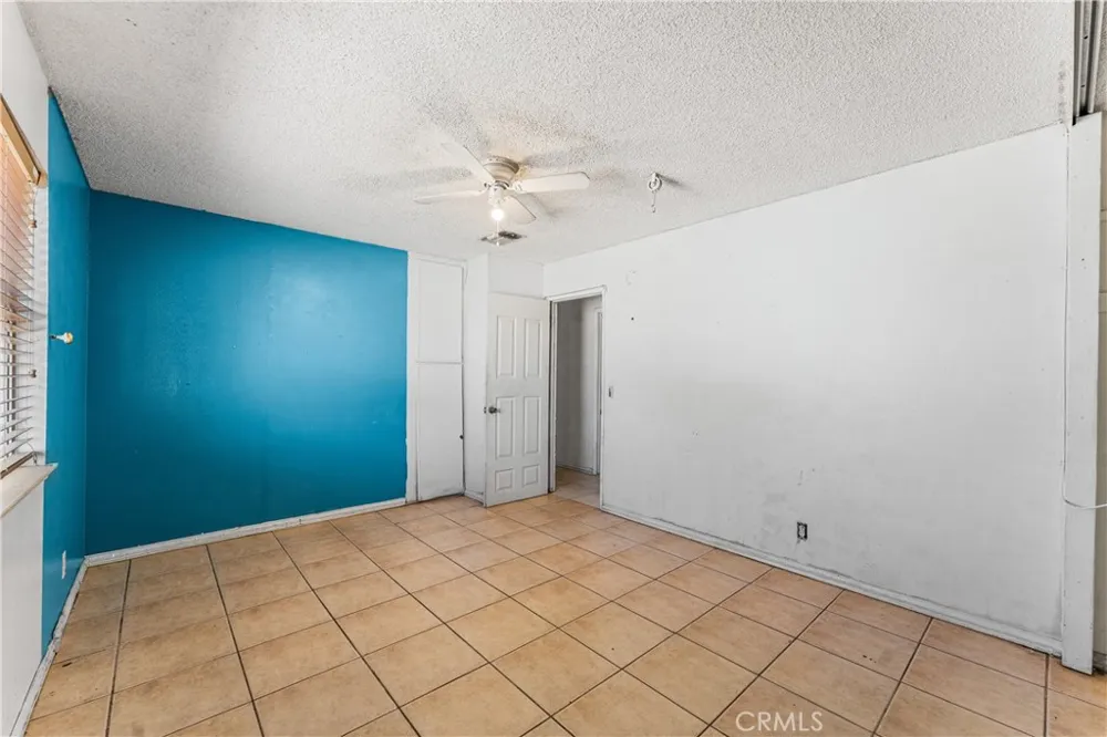 16227 Juniper Hesperia, CA 92345
