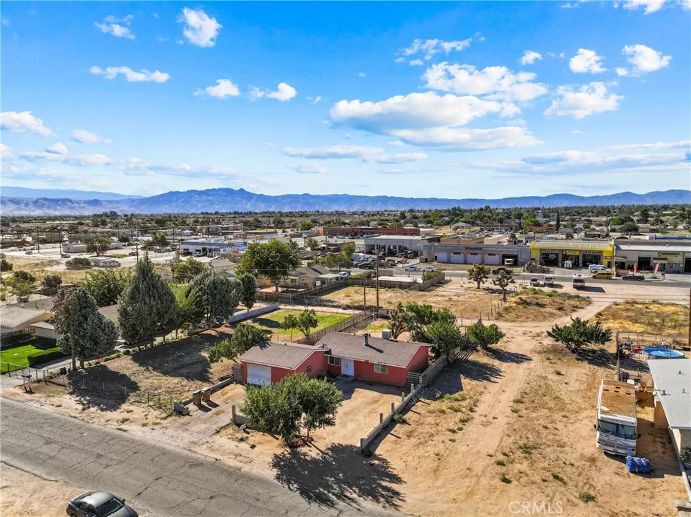 16227 Juniper Hesperia, CA 92345