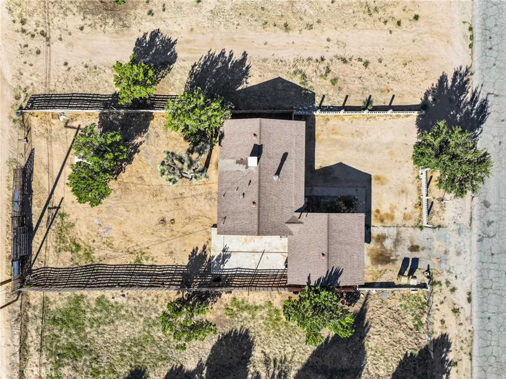 16227 Juniper Hesperia, CA 92345