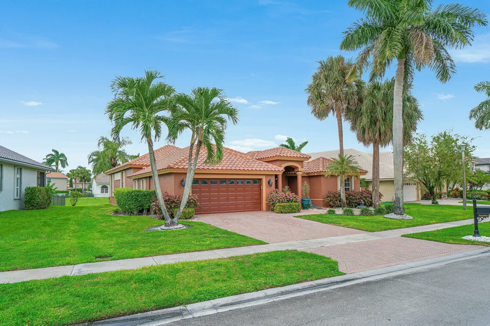 10599 Saint Thomas Drive Boca Raton, FL 33498